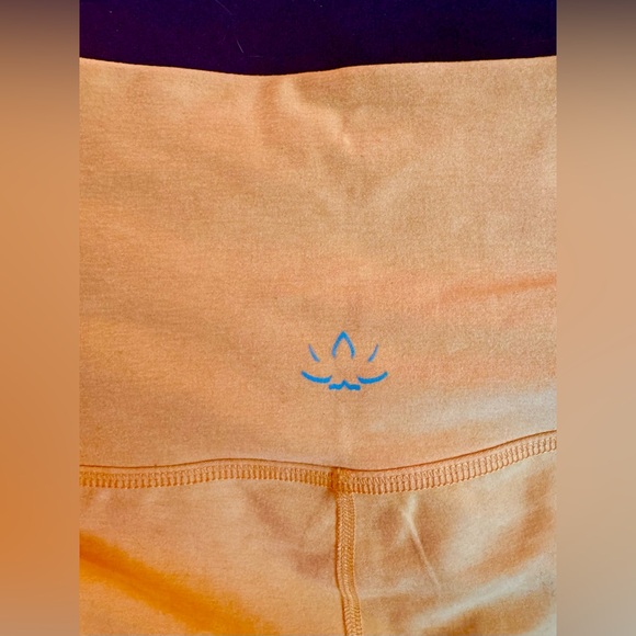 NWT Beyond Yoga Spacedye Peachy Orange High-Rise Midi Leggings - Size Small - Picture 8 of 8